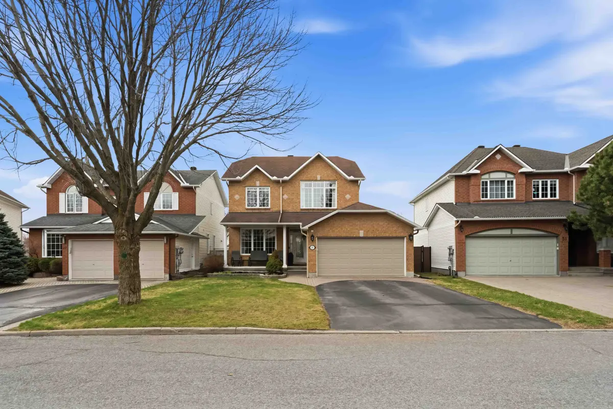29 Birchfield AVE, Kanata, ON K2M 2N5