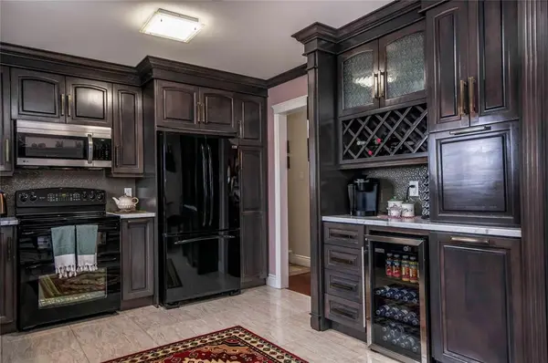 1832 Topsail Road, Paradise, NL A1L 1Y7