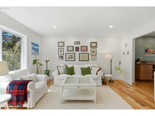 13475 SW VILLAGE GLENN DR, Tigard, OR 97223