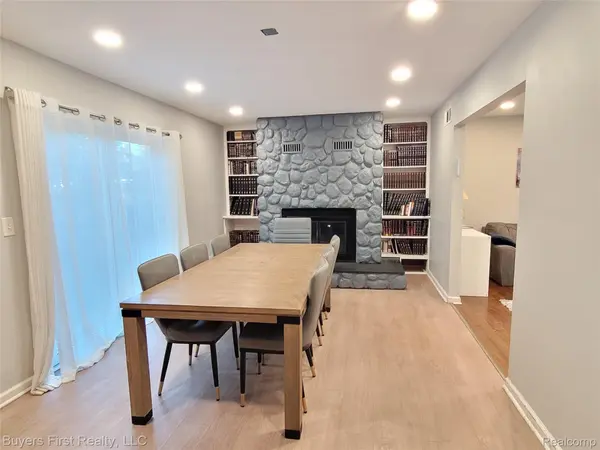 14710 Loretta PL, Oak Park, MI 48237