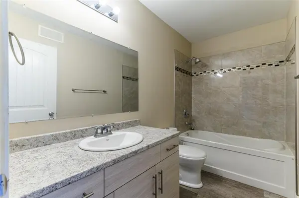 484 Aberdeen AVE, Winnipeg, MB R2W 1W1