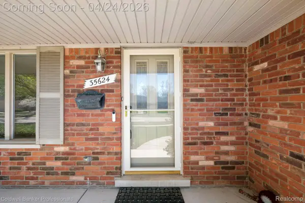 35624 Oakdale ST, Livonia, MI 48154