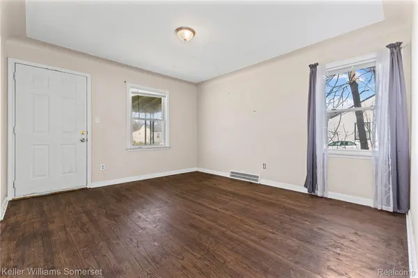 8626 Brace ST, Detroit, MI 48228