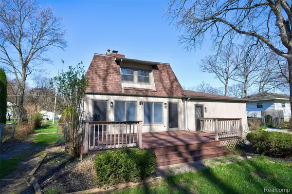 6273 Cold Spring TRL, Grand Blanc Charter Township, MI 48439