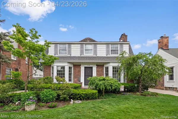 1758 Winthrop LN, Birmingham, MI 48009