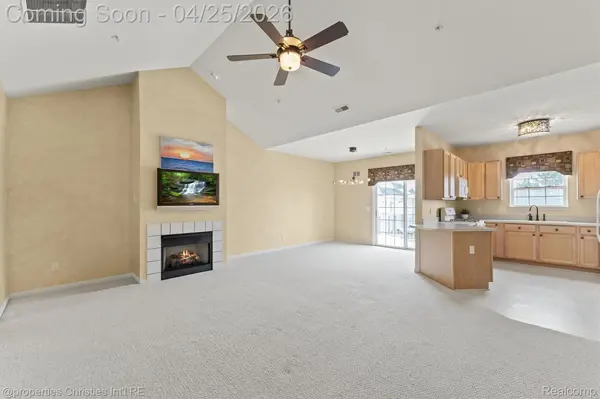 4200 Addington DR, Commerce Charter Township, MI 48390