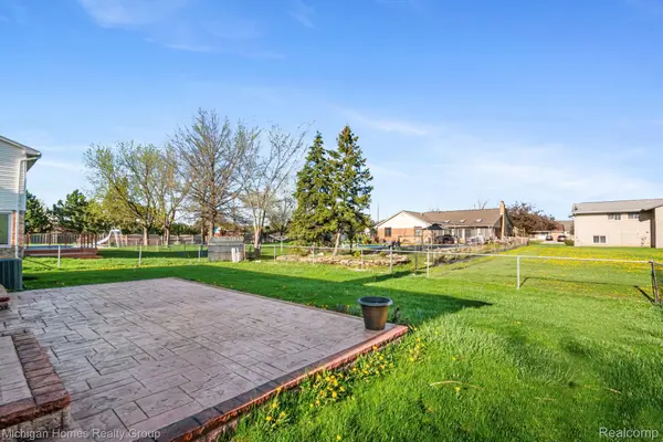 38966 Mount Kisco DR, Sterling Heights, MI 48310