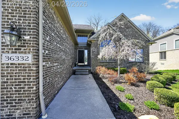 36332 Fairway DR, Livonia, MI 48152