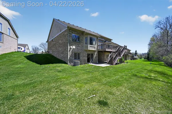 36332 Fairway DR, Livonia, MI 48152