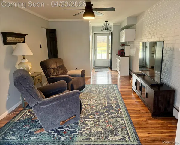 26955 Milford #30, Lyon Charter Township, MI 48178