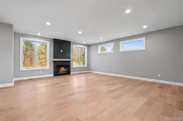 2185 Heidi Drive, Addison Township, MI 48370