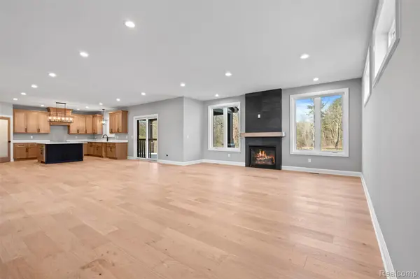 2185 Heidi Drive, Addison Township, MI 48370