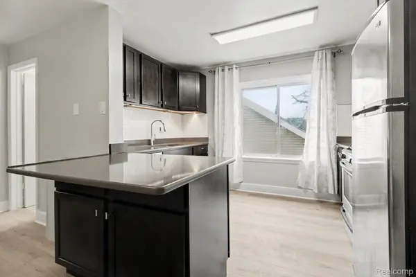 6477 Westpoint ST, Taylor, MI 48180