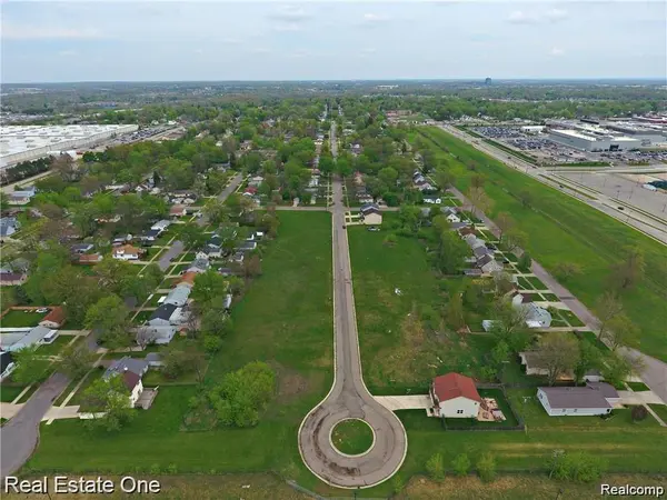 301 2nd AVE, Pontiac, MI 48340