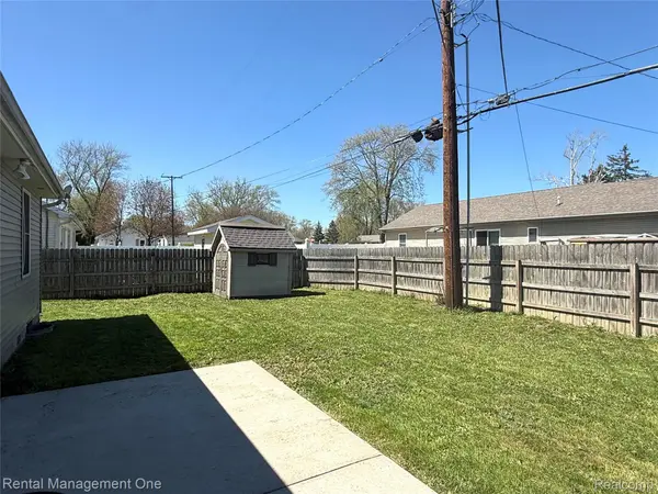 3023 3rd ST, Frenchtown Township, MI 48162