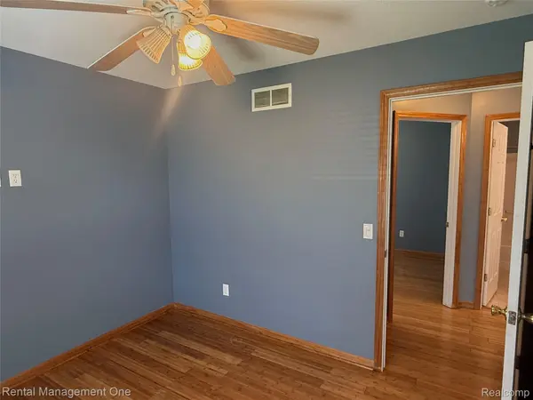 3023 3rd ST, Frenchtown Township, MI 48162