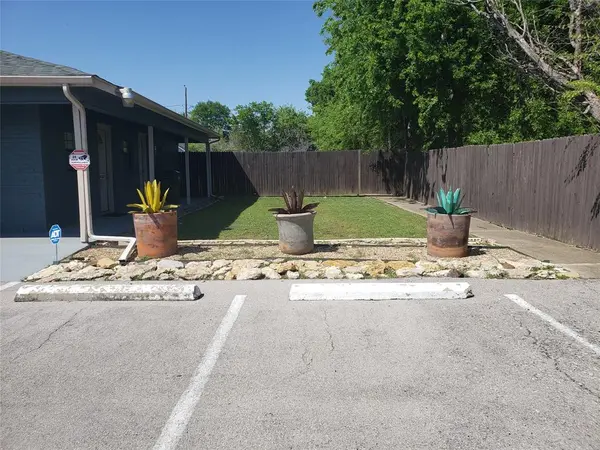 5617 Watauga Road, Watauga, TX 76148