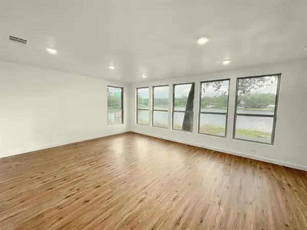 106 Caddo, Smithville, TX 78957