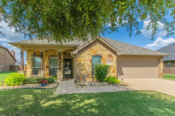 125 Sumac Drive, Waxahachie, TX 75165