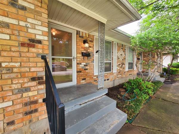 7409 Brentcove Circle, Dallas, TX 75214