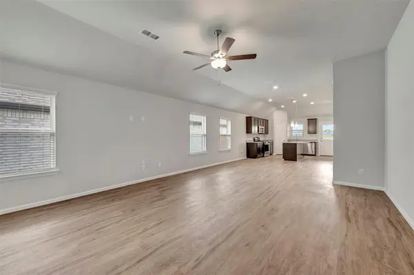 7003 Butterfield Drive, Sanger, TX 76266