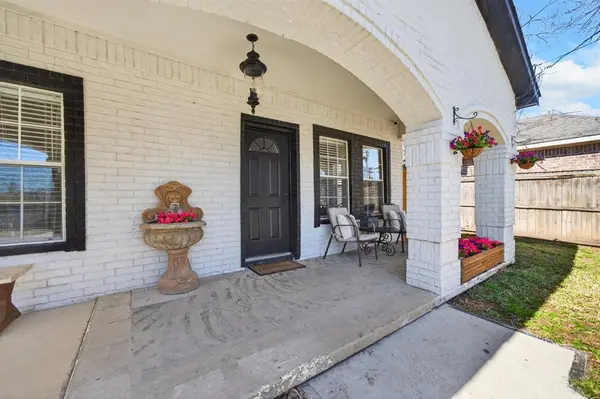 607 Bethpage Avenue, Dallas, TX 75217