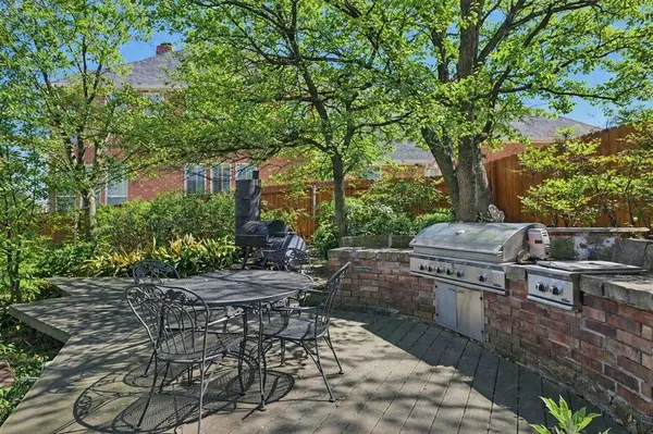 2101 Vista Ridge Court, Arlington, TX 76013