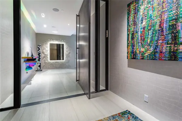 2300 WOLF Street #18A, Dallas, TX 75201