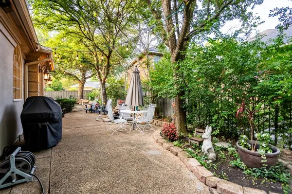 1450 Meandering Way, Rockwall, TX 75087