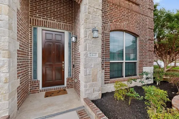 2440 Lismore Lane, Irving, TX 75063