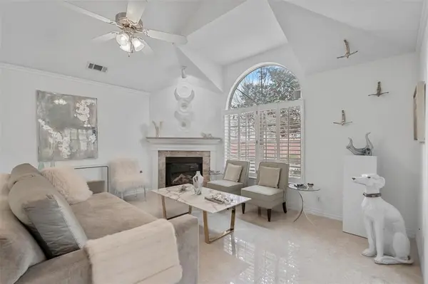 3100 Camellia Rose Drive #110, Fort Worth, TX 76116