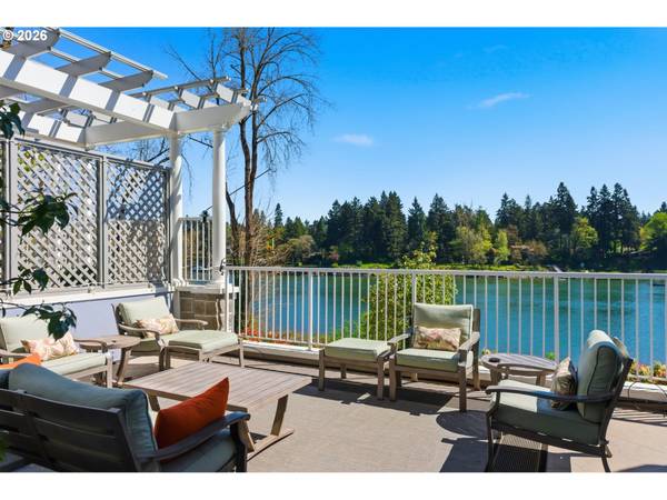 131 FURNACE ST #18, Lake Oswego, OR 97034