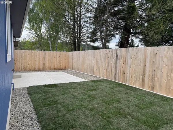 226 Miller ST, Sutherlin, OR 97479