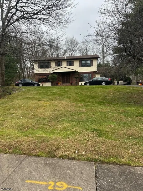 1 Glenbrook Ct, Hanover Twp., NJ 07981