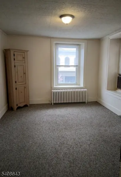 41 Bridge St, Frenchtown Boro, NJ 08825