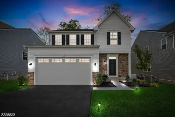 58 Oakwood Blvd, Union Twp., NJ 08827