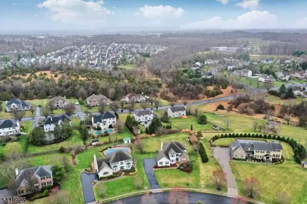 166 Preakness Cir, Branchburg Twp., NJ 08876