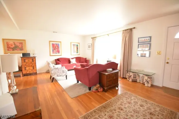 117 Tillotson Rd, Fanwood Boro, NJ 07023