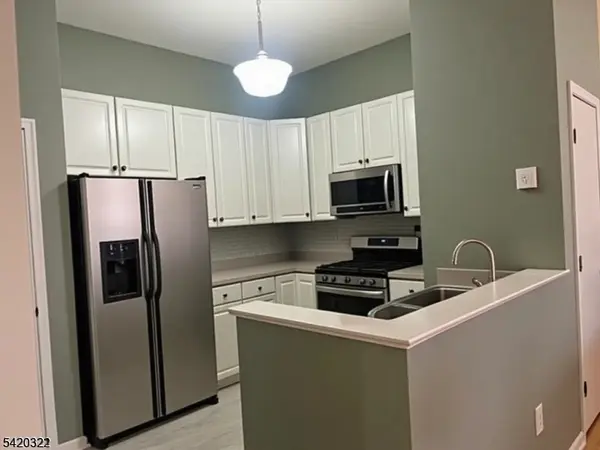 692 Honeybrook Cir #692, Lopatcong Twp., NJ 08886