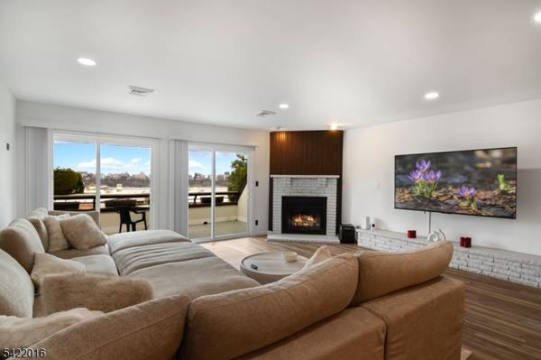 300 Gorge Rd #36, Cliffside Park Boro, NJ 07010