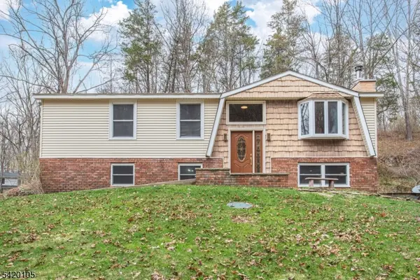 4 Rocky Way, Hampton Twp., NJ 07860