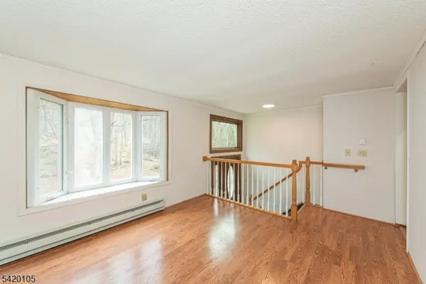 4 Rocky Way, Hampton Twp., NJ 07860