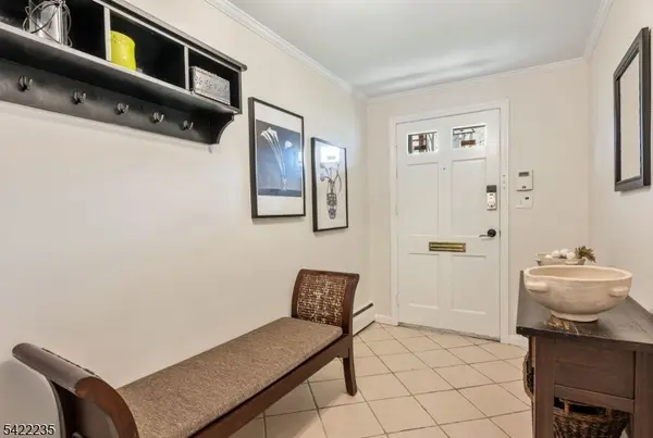 9 Oxford Dr, Livingston Twp., NJ 07039