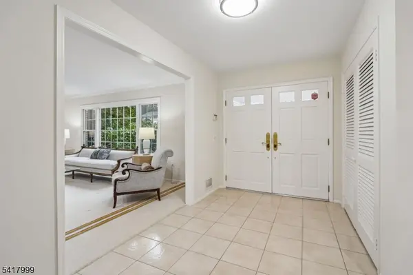 82 Brookside Ter, North Caldwell Boro, NJ 07006