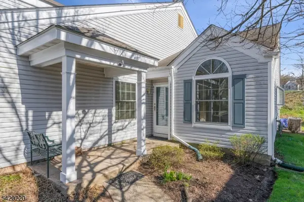 412 Cardinal Ln, Bedminster Twp., NJ 07921