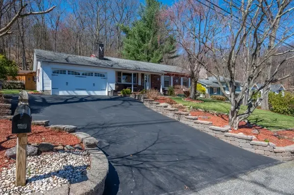 2 Upper High Crest Dr, West Milford Twp., NJ 07480