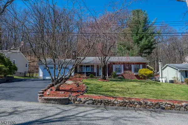 2 Upper High Crest Dr, West Milford Twp., NJ 07480