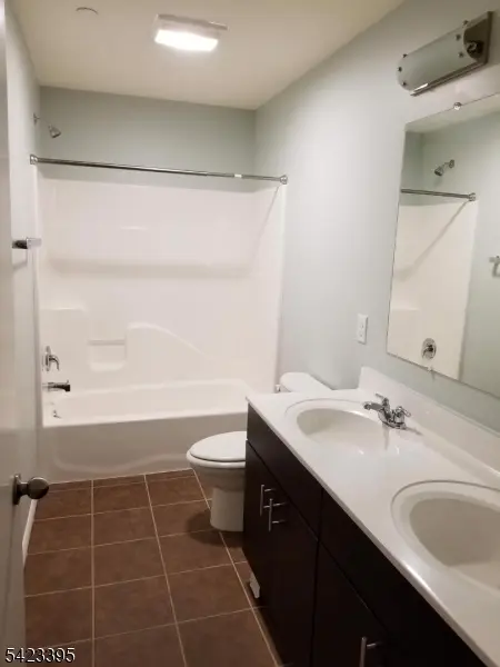 447 Rose Ave #447, Jersey City, NJ 07305