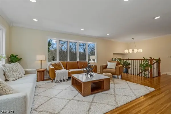 24 Lord William Penn Dr, Morris Twp., NJ 07960