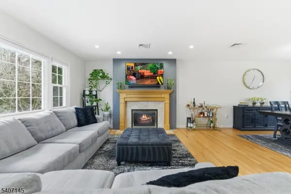 1 Chalen Ct, Pequannock Twp., NJ 07444